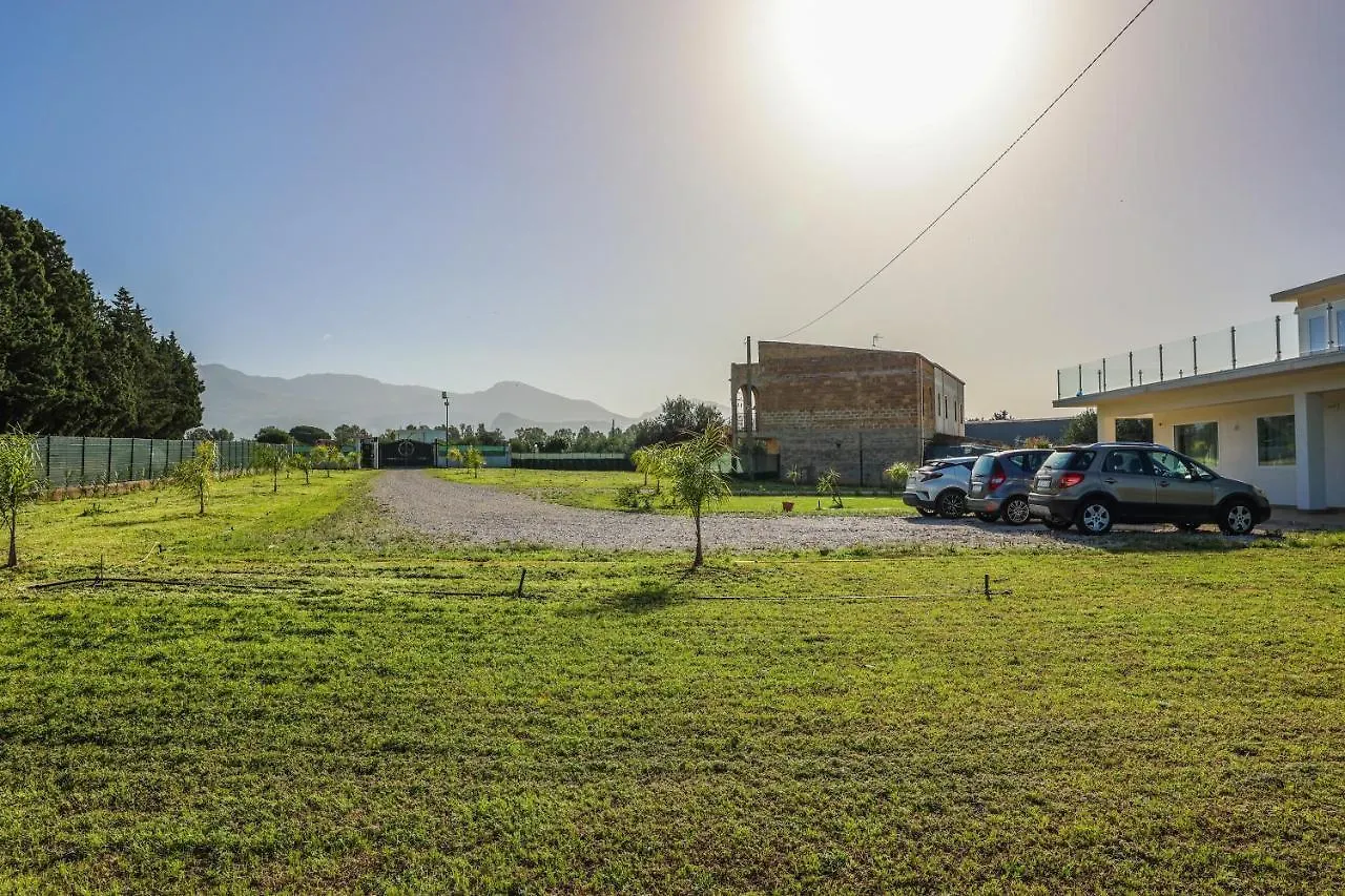 Ca Del Re Holiday Partinico 0*,  İtalya